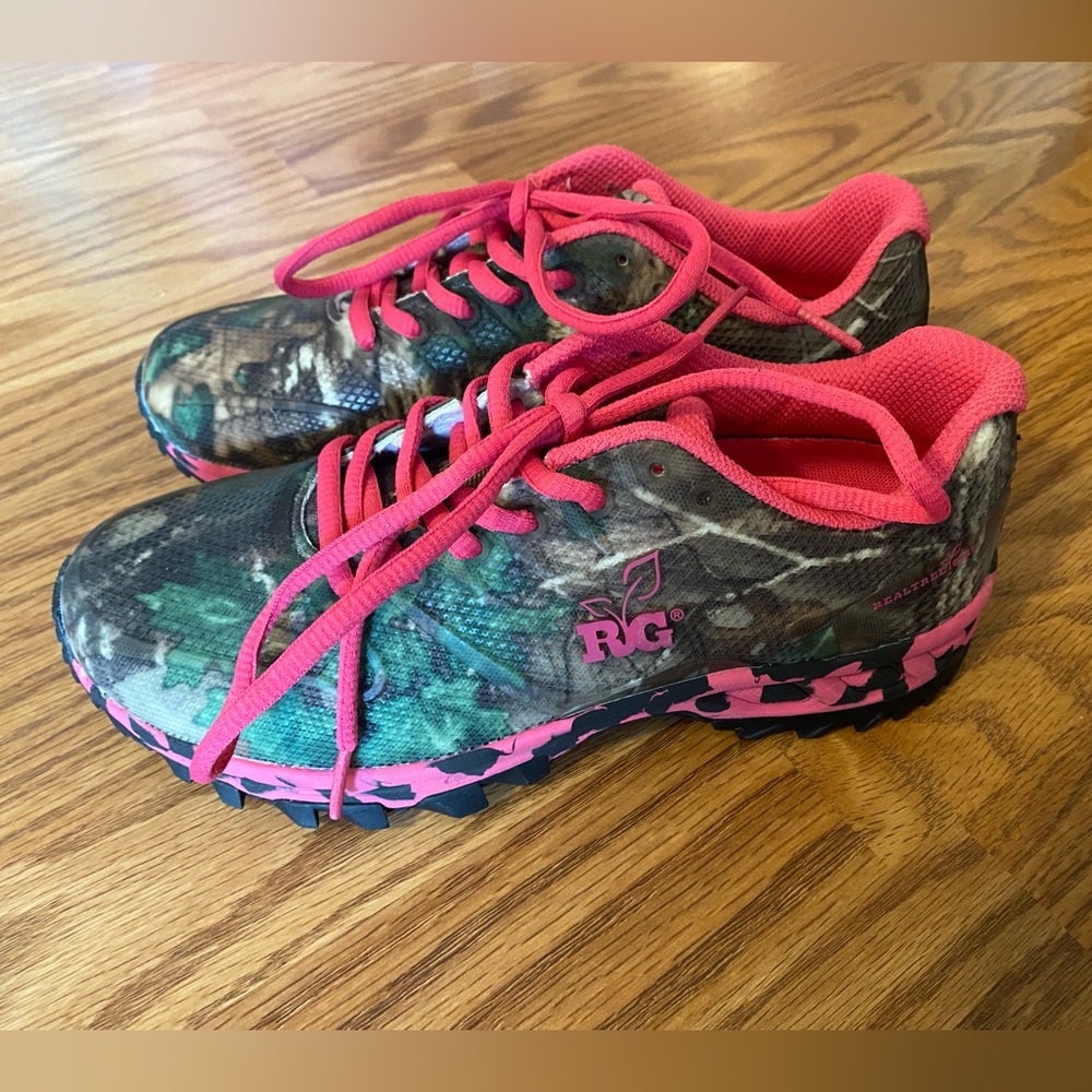 Realtree Mamba Pink and Green Camouflage Athletic Shoes